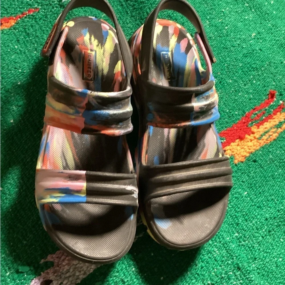 Hunter Adjustable Back Strap EVA Sandals in Black Multi - Women’s Size 7